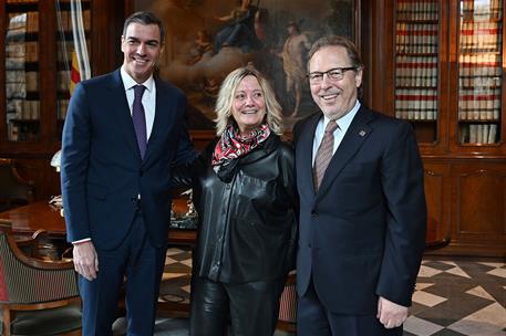 20/02/2025. Pedro Sánchez se reúne con los presidentes de las Cámaras de Comercio de Cataluña. El presidente del Gobierno, Pedro Sánchez, en...